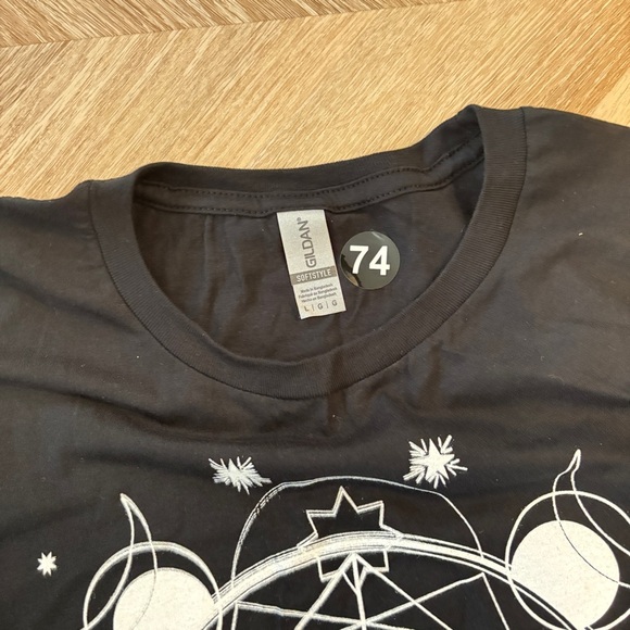 L Disney Black Tee - The Nightmare Before Christmas Design - Picture 2 of 4